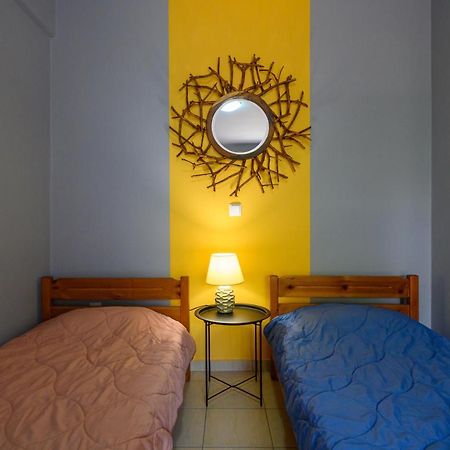 Rea Apartment II "1Minute From The Beach" Kalamáta Buitenkant foto