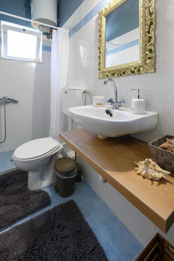 Rea Apartment II "1Minute From The Beach" Kalamáta Buitenkant foto