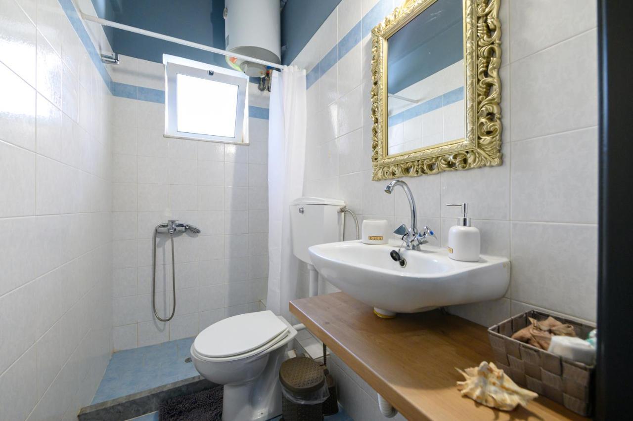 Rea Apartment II "1Minute From The Beach" Kalamáta Buitenkant foto