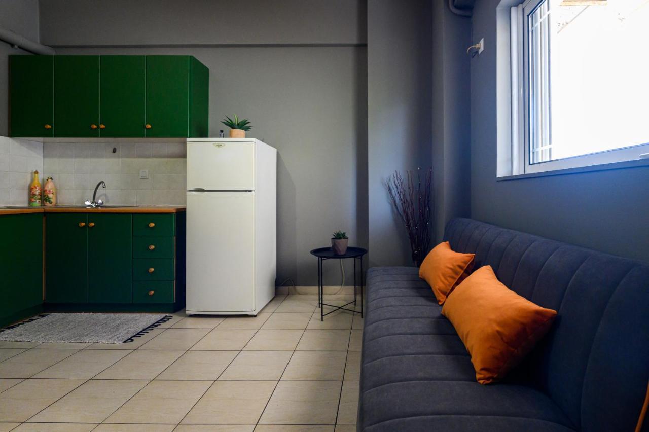 Rea Apartment II "1Minute From The Beach" Kalamáta Buitenkant foto